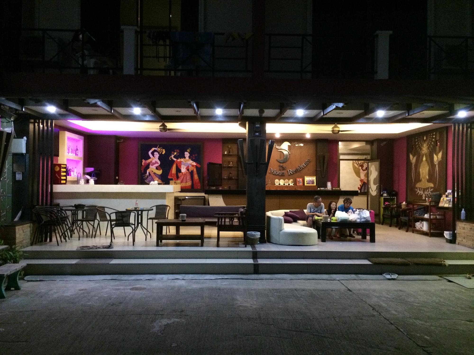 The Little Moon Residence Patong Extérieur photo
