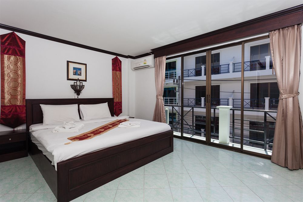 The Little Moon Residence Patong Extérieur photo
