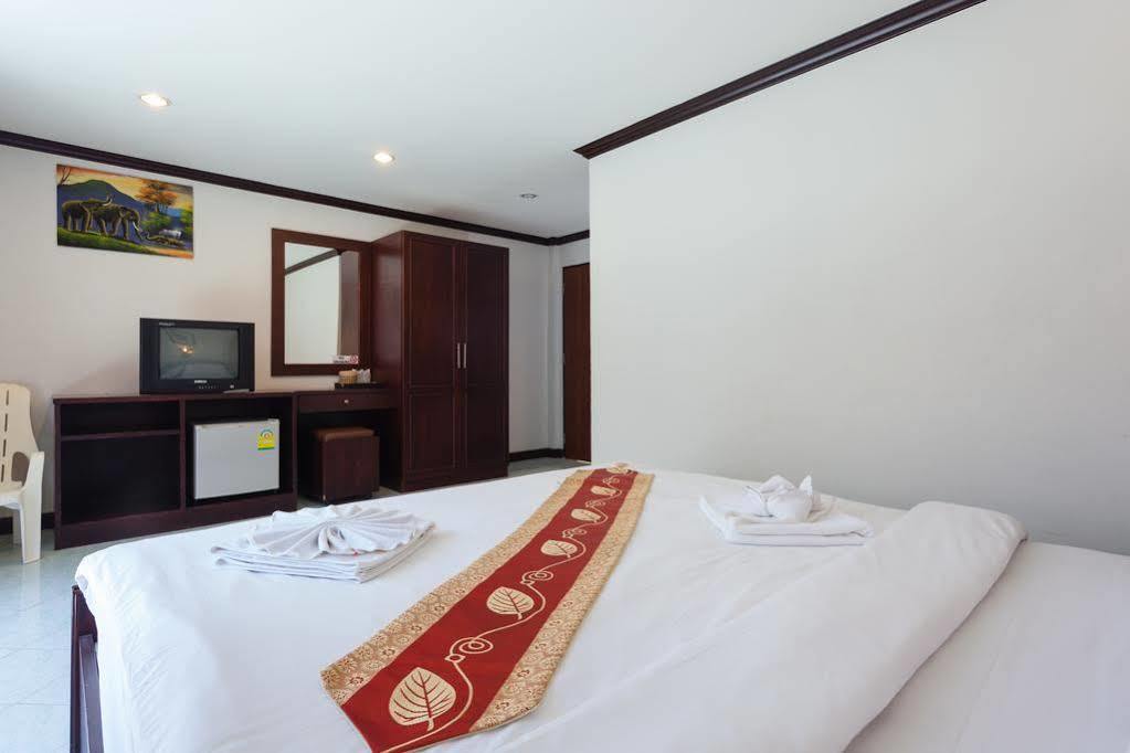 The Little Moon Residence Patong Extérieur photo